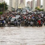 Esgoto entupido e enchentes constantes na Zona Sul de São Paulo